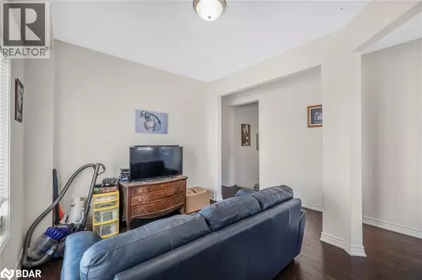 Orillia, ON L3V8K7,206 ISABELLA DRIVE