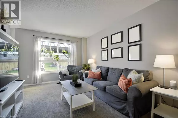 Cambridge, ON N3H5S8,104 LIVINGSTONE Crescent