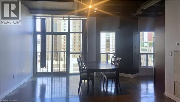 Hamilton, ON L8P4Z6,66 BAY ST South #715