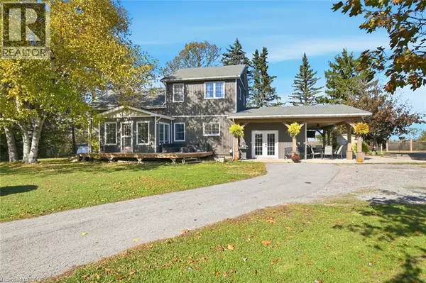 9043 RIDGE Road, Niagara Falls, ON L3B5N7