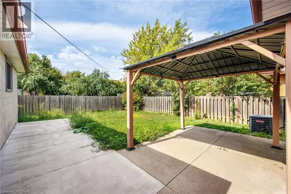 Hamilton, ON L8G2H7,60 CHAMPLAIN Avenue