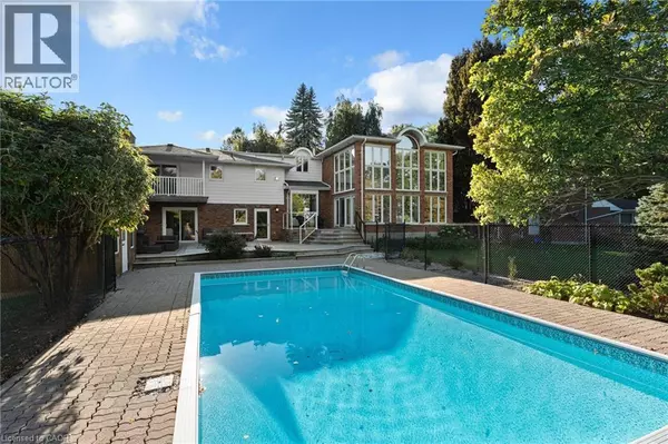 Ancaster, ON L9G3H6,887 MONTGOMERY Drive