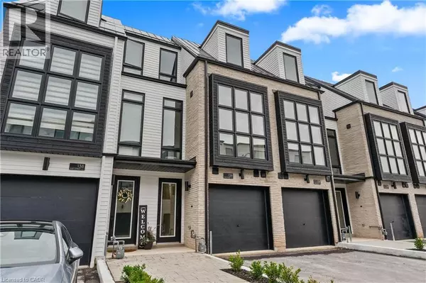 Oakville, ON L6L0H9,138 EAST ST #2