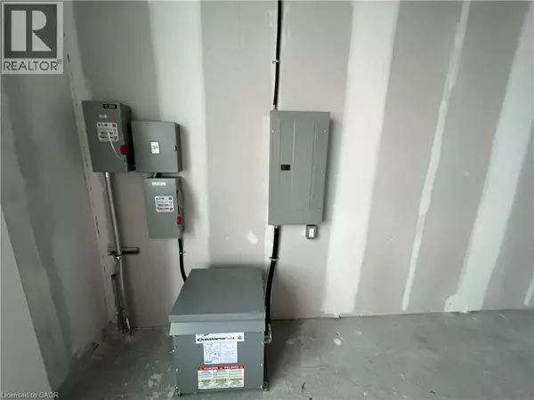 Cambridge, ON N1R0E3,454 HESPELER RD #203-204