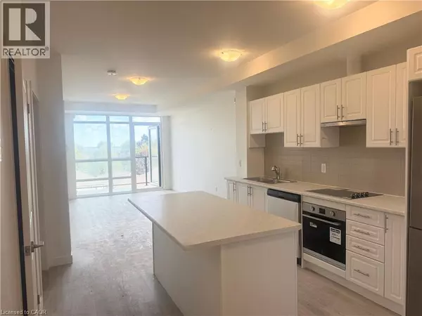 Stoney Creek, ON L8E5B4,461 GREEN RD #410