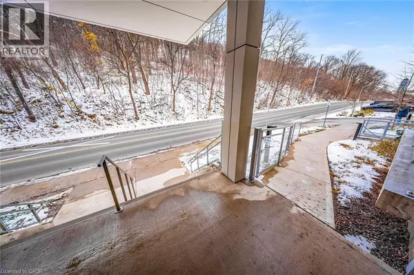 Hamilton, ON L8N0B4,479 CHARLTON AVE East #502