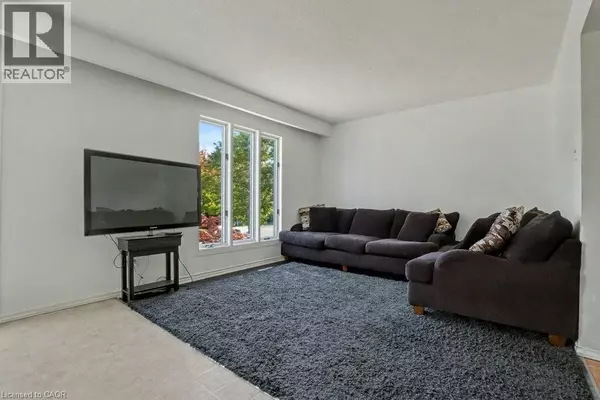 Kitchener, ON N2M2G9,125 INGLESIDE Drive