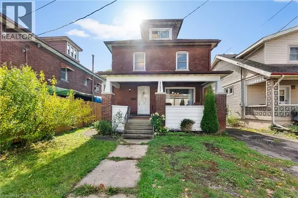 Niagara Falls, ON L2E2E1,5132 MORRISON Street