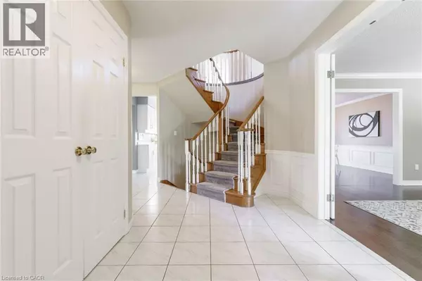 Ancaster, ON L9K1A9,19 HONEYSUCKLE Crescent