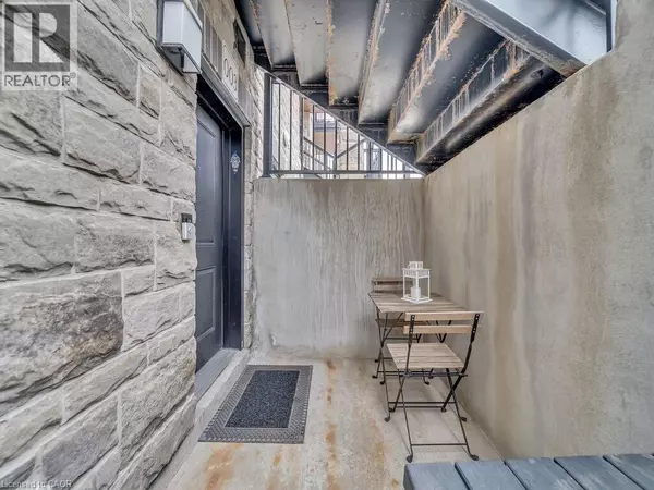 Cambridge, ON N3C2V3,408 GUELPH AVE #3