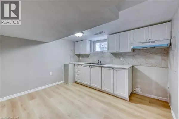 Hamilton, ON L8H3T2,2100 BRAMPTON ST #Basement