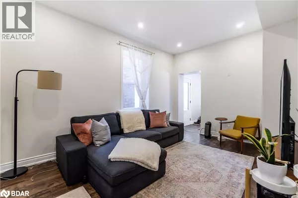 Hamilton, ON L8L5V6,163 WENTWORTH ST North #Main