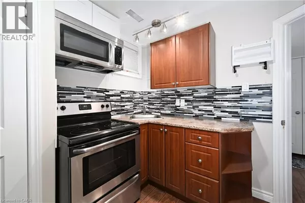 Hamilton, ON L9B2S8,78 PANTANO DR #B