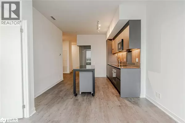 Barrie, ON L4N1S9,39 MARY ST #1001