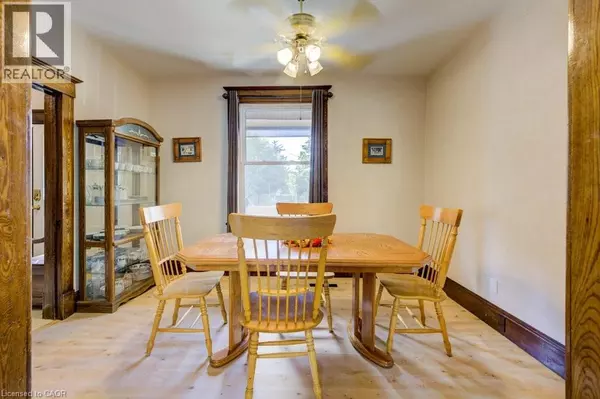 Cambridge, ON N3H3X9,207 HEDLEY Street