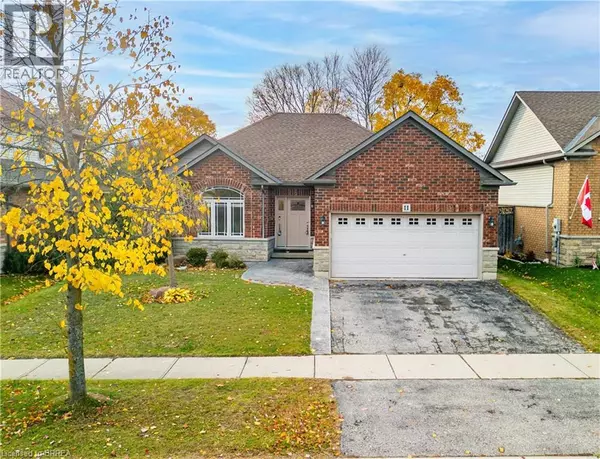 11 IRONGATE Drive, Paris, ON N3L4G4