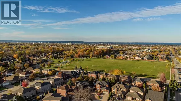 Hamilton, ON L8G5G9,1012 GREENHILL Avenue