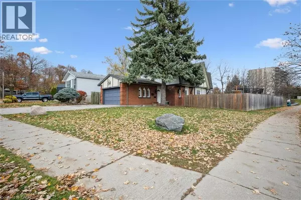 Kitchener, ON N2E1R6,204 COUNTRY HILL Drive