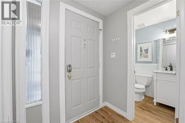 Waterloo, ON N2T2A5,510B ROSEMEADOW Crescent