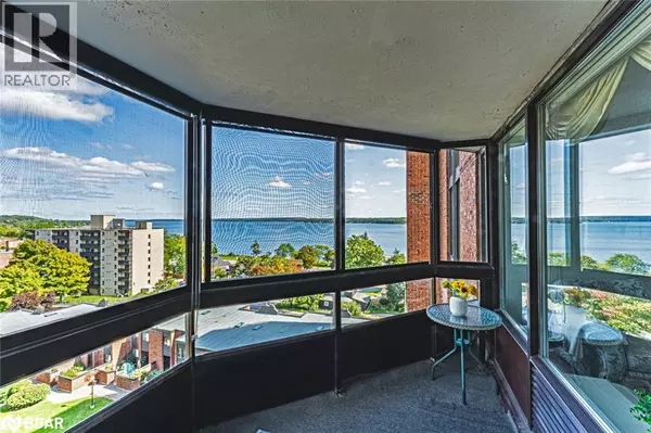 Barrie, ON L4M5L6,181 COLLIER ST #803