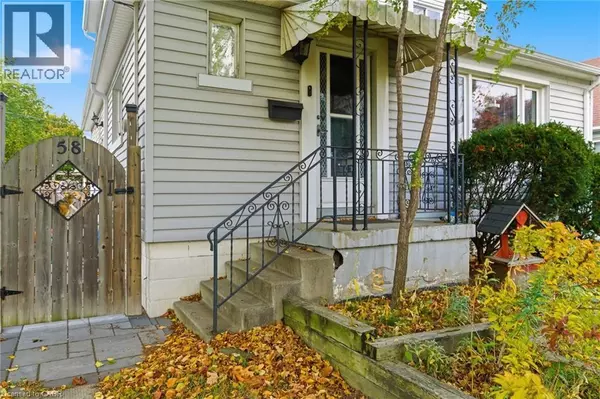 Hamilton, ON L9A4E2,58 SEVEN OAKS Drive