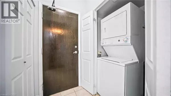 Mississauga, ON L5B0G6,388 PRINCE OF WALES DR #1609