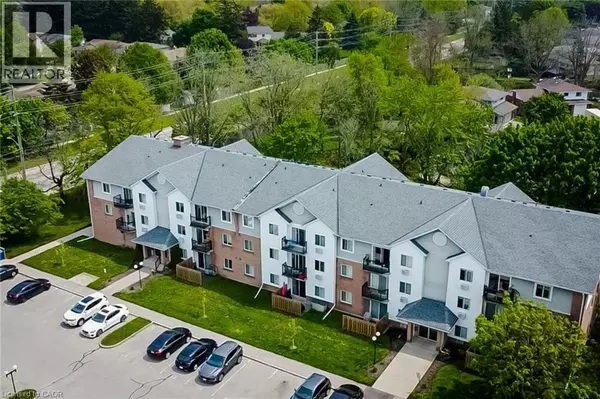 Waterloo, ON N2K3M6,270 EIWO CT #208