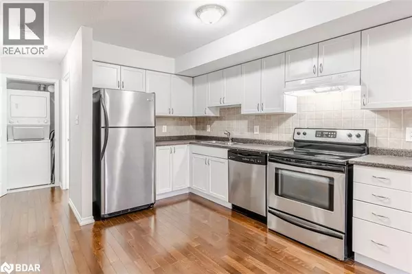 Barrie, ON L4M0E7,15 CHELTENHAM RD #1