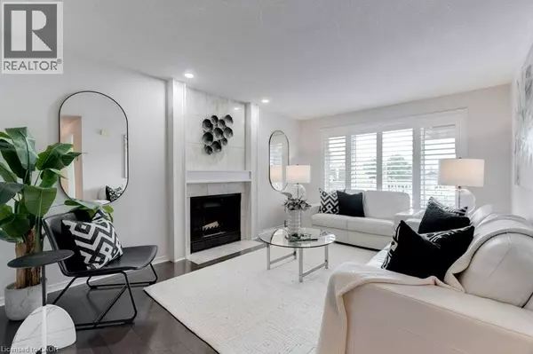 1509 UPPER MIDDLE RD #4, Burlington, ON L7P4M5