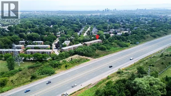 Burlington, ON L7P2B5,1548 WESTMINSTER Place