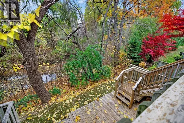 Stoney Creek, ON L8E5X2,76 FRANCES AVE #37