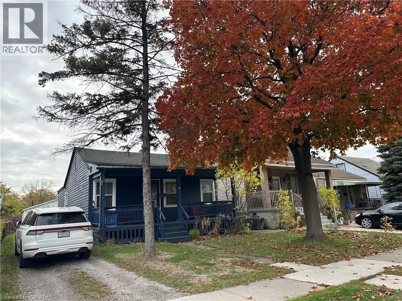 21 STAPLETON Avenue, Hamilton, ON L8H3N4