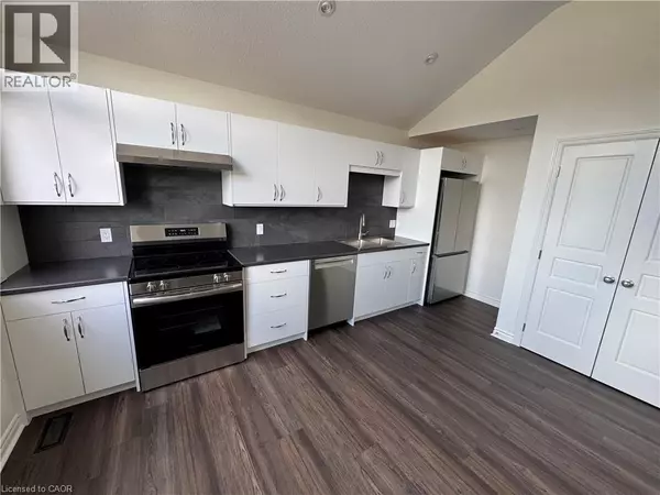 Kitchener, ON N2E4L4,15 HELENA FEASBY ST #2