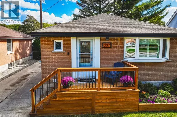 Hamilton, ON L8V3T9,307 EAST 33RD Street