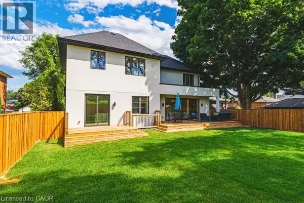 Mississauga, ON L5H1L6,202 QUEEN Street W