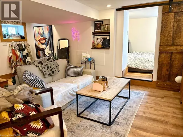 Hamilton, ON L8K2P3,306 WEXFORD AVE South #LOWER