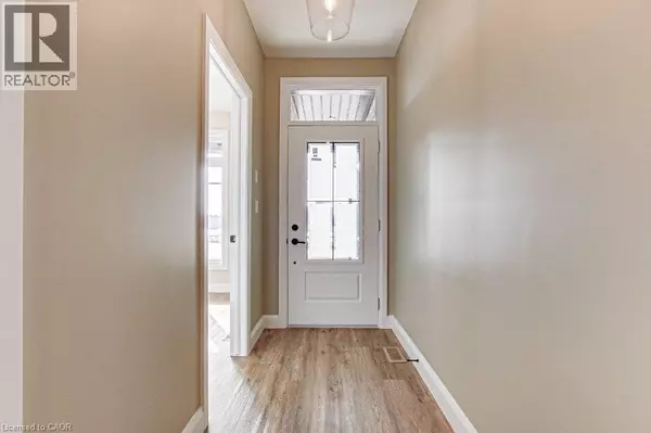 Delhi, ON N4B0B2,381 ARGYLE Avenue