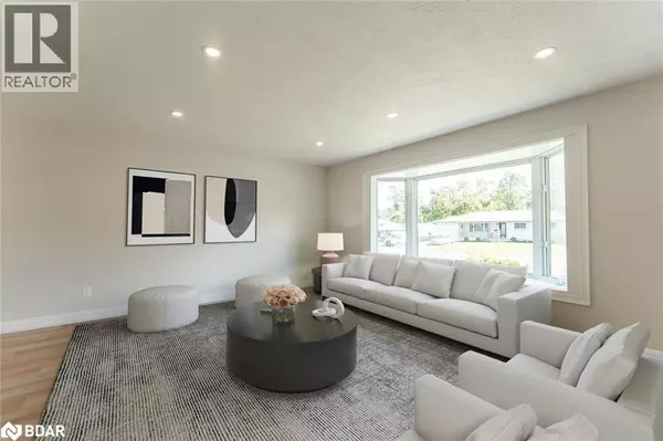 Barrie, ON L4M3X2,262 DUCKWORTH Street