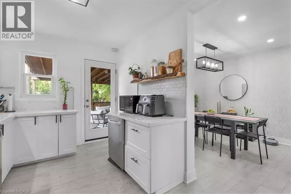 133 FREDERICK Avenue, Hamilton, ON L8H4L1