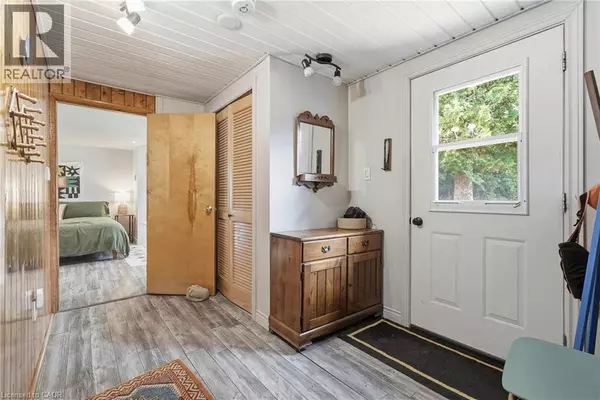 Lions Head, ON N0H1W0,68 PARKER ISLAND Road