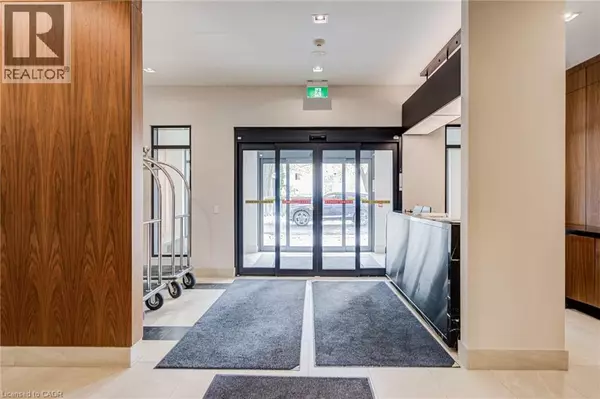 Burlington, ON L7R0E9,2025 MARIA ST #906