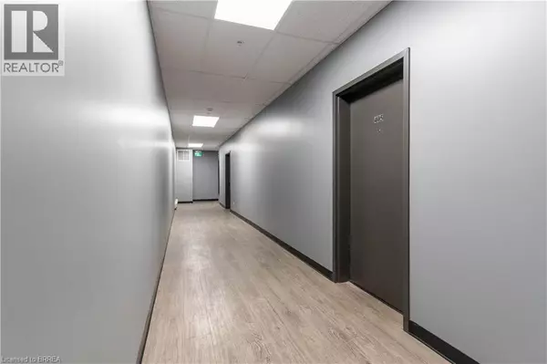 Brantford, ON N3T2G7,150 COLBORNE ST East #405