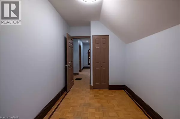 Cambridge, ON N1R1P5,41 PARK HILL Road