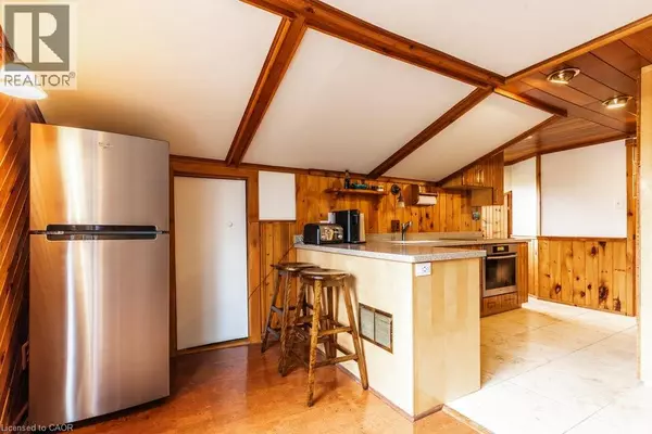 Dundas, ON L9H1L9,61 YORK Road