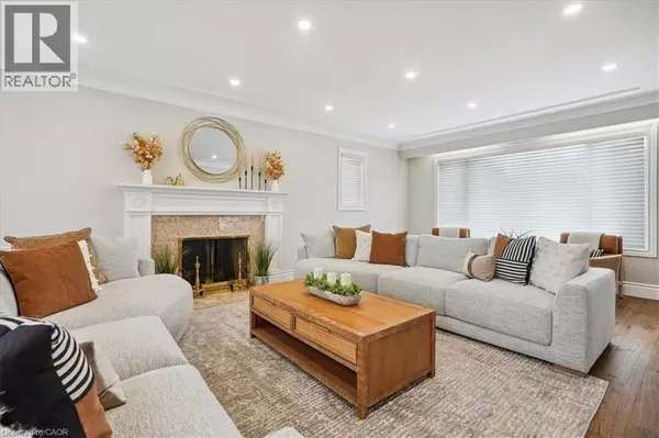 Stoney Creek, ON L8J1K4,10 AZALEA Court