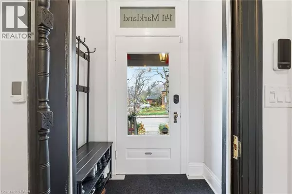 Hamilton, ON L8P2K3,141 MARKLAND Street