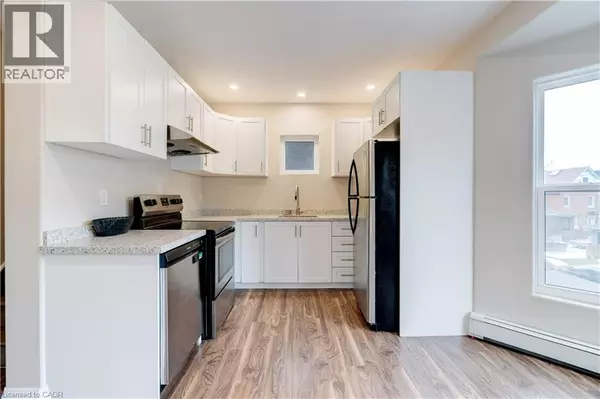 Hamilton, ON L8M2G9,152 SANFORD Avenue S