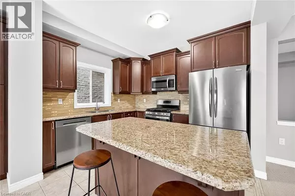 Ancaster, ON L9K0E9,61 IRWIN Avenue