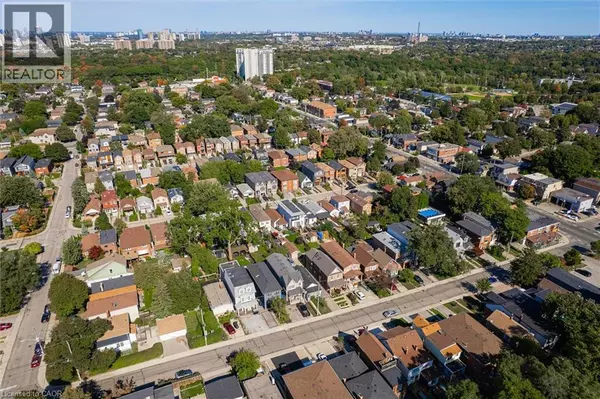 Toronto, ON M4C2N9,108 BARKER Avenue