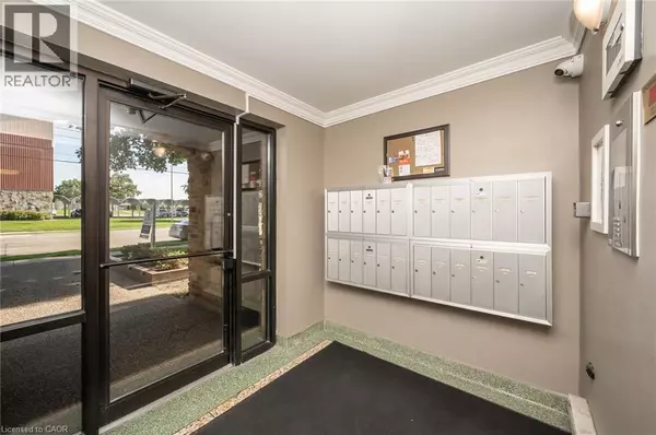 Hamilton, ON L8T1T2,1212 FENNELL AVE East #303